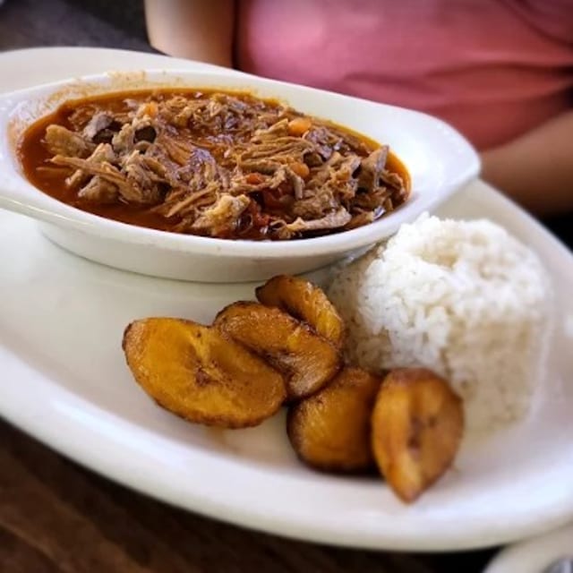 37.ROPA VIEJA.