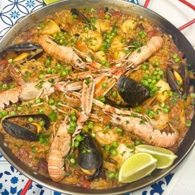 47.PAELLA VALENCIANA.
