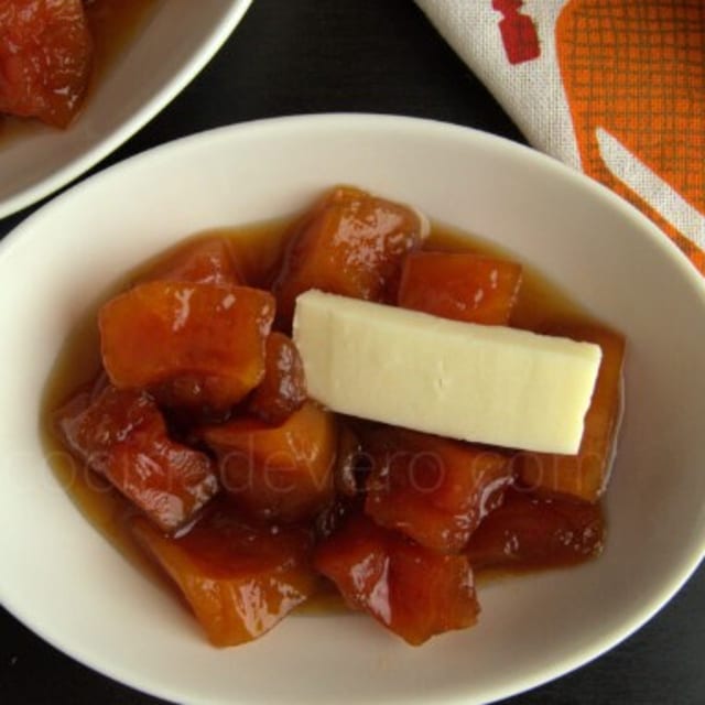 FRUTA BOMBA CON QUESO CREMA.