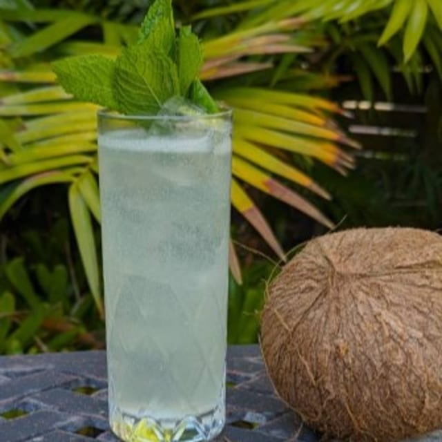 AGUA DE COCO.